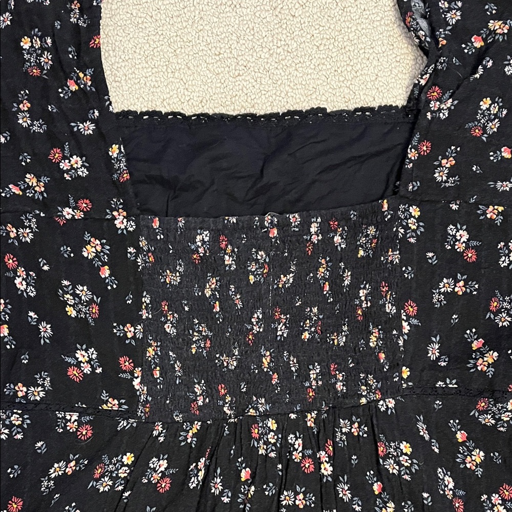 Women’s juniors American Eagle Floral Black Dress - Picture 6 of 6